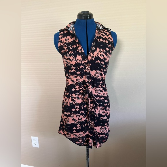 *VOLCOM* collared sleeveless mini dress in eagle pattern, no flaws! 100% cotton - Picture 2 of 7